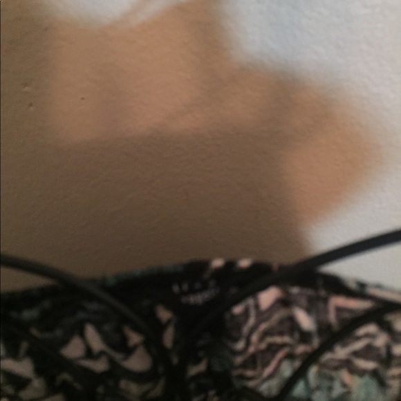 Top - Picture 4 of 4